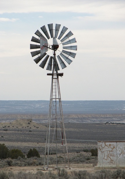 winds in arid regions pump water